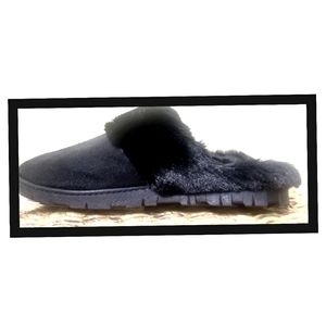 NWT Kensie Black fur slippers....size 8